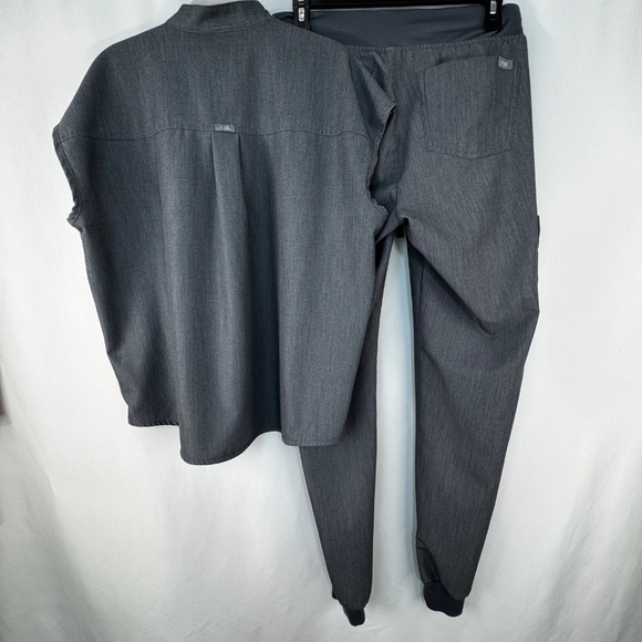 FIGS Graphite Scrub Set | Small Top + Small Tall Jogger Pants - Picture 9 of 12